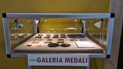 Agenda - mikro GALERIA MEDALI – „o smokach i smokobójcach”